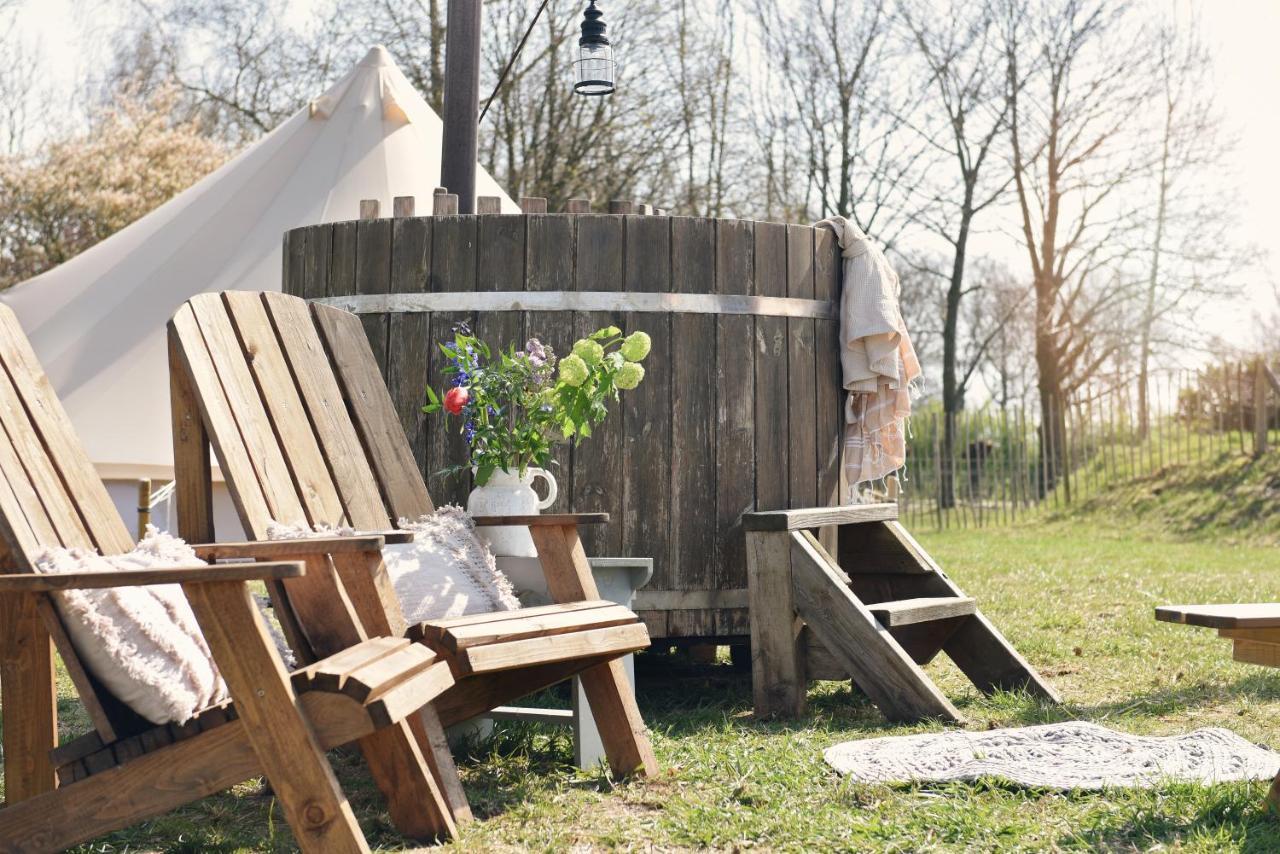 Отель Landhoeve Oosterwolde  Экстерьер фото